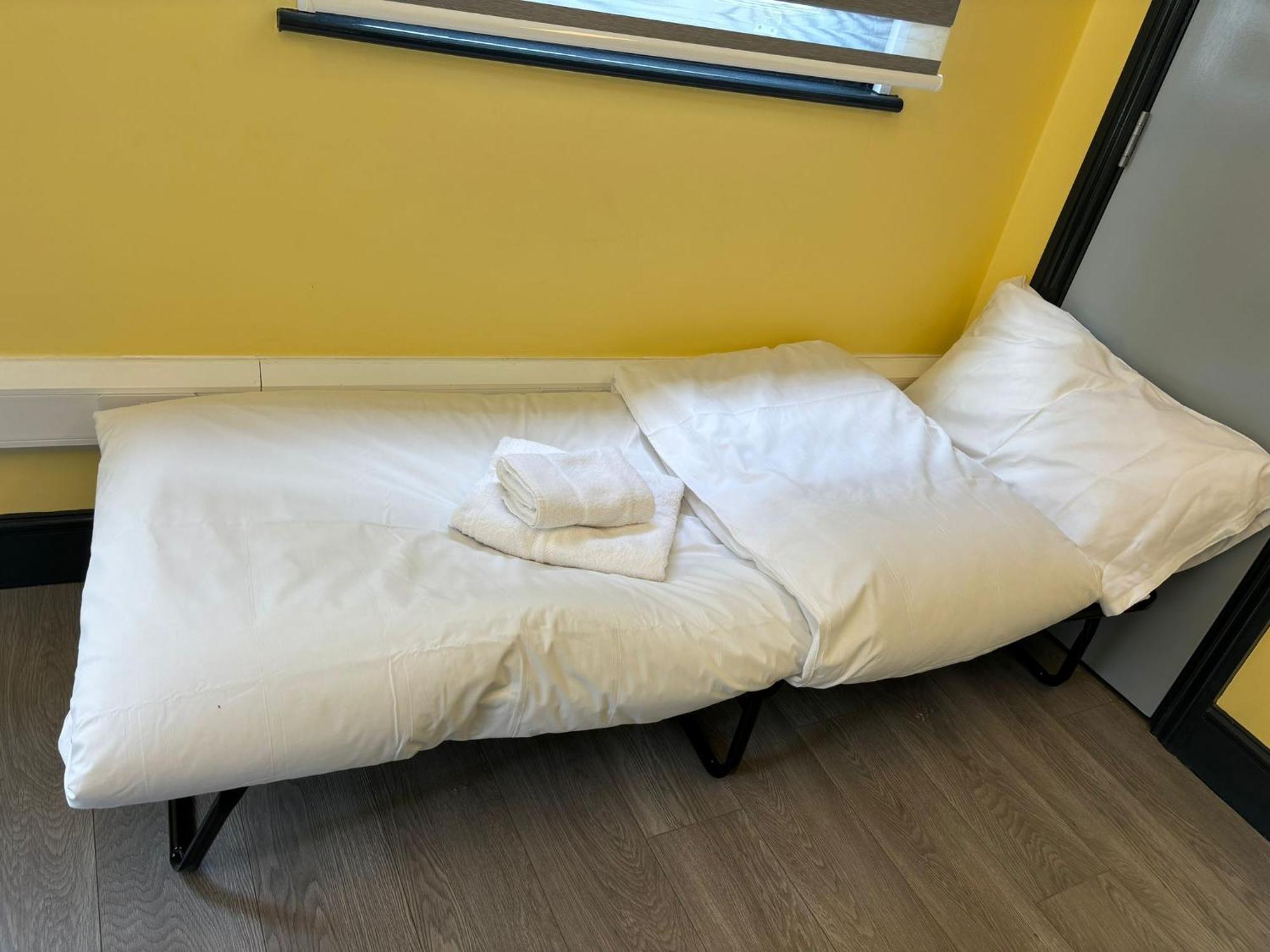Charming 1Br Flats In The Heart Of City Of Londres Chambre photo